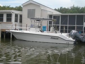 2000 Angler Boat